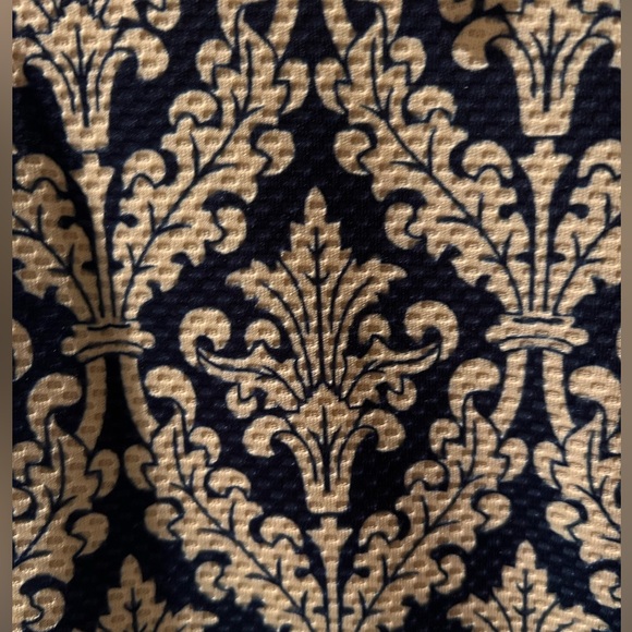 BEAUTIFUL boutique dress. Brand-Jiaodian fashion. - Picture 3 of 3